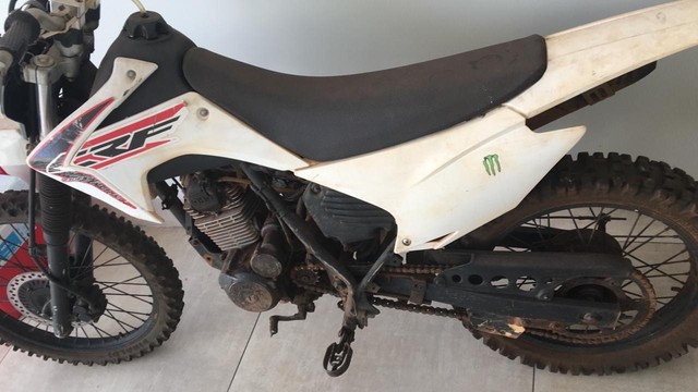 MOTO XR 200 R PARA TRILHA OU MOTOCROSS. CARENAGEM DA CRF 230