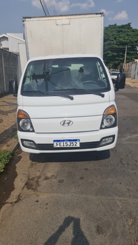 HYUNDAI HR 2.5 HD CAB. CURTA COM BAÙ TCI 2P.