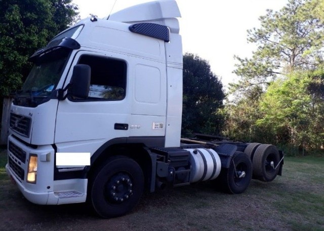VOLVO FM 370 6X2 *PARCELO*