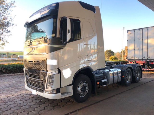 VOLVO FH GLOBETROTTER 460 2017 6X4 BUGLEVE CANELINHA