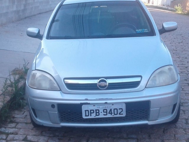 CORSA SEDAN PREMIUM