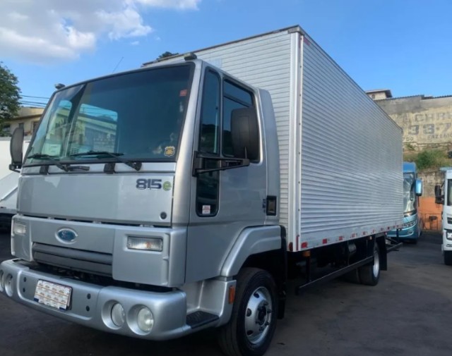 CAMINHÃO FORD CARGO 815