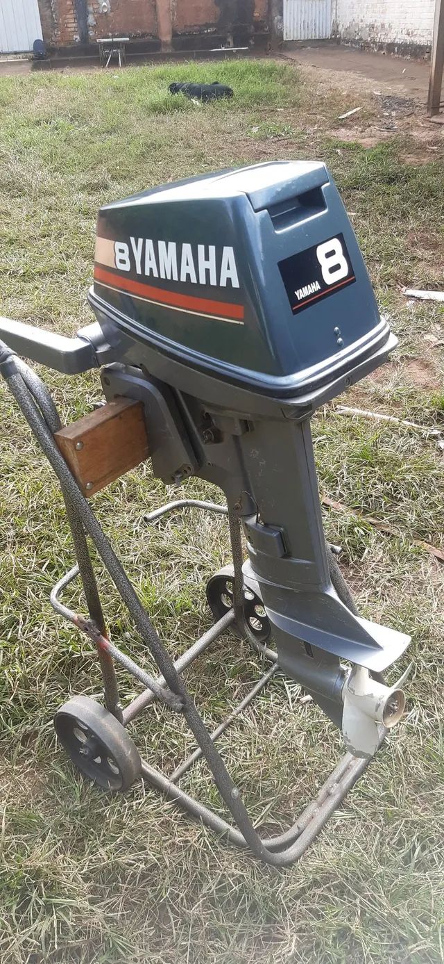 Vendo motor de popa Yamaha 8 HP, ano 94