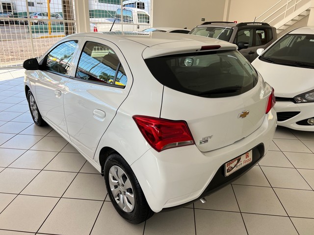 Chevrolet Onix Joy Hat. 1.0 8V 2020 – Covepi Veículos – Joinville – SC