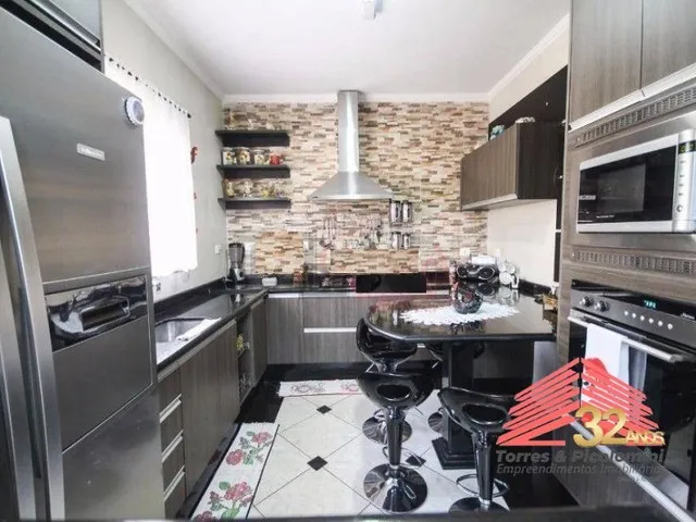 Sobrado a venda na vila Matilde, com 3 suites, 5 vagas, 5 banheiros, piscina, salao de fes
