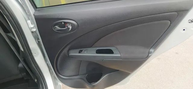 Toyota Etios 2017 mais barato da olx - Foto 6