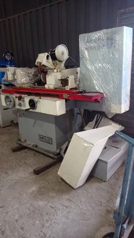 Retifica Cilíndrica Mello Mesa magnética 1100X140 mm Usada