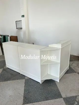 Balcão Caixa em L + 2 Balcões Atendimento