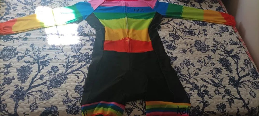 Macacão feminino de ciclismo, tamanho G, de manga longa em ótimo estado de conservação. - Foto 2