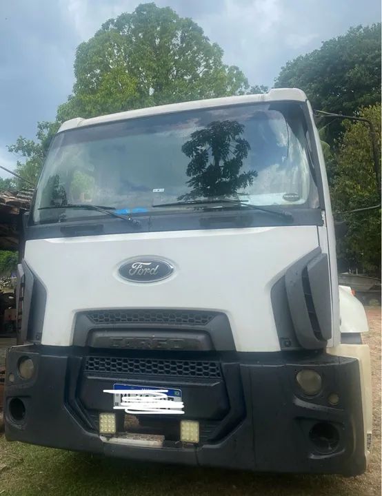 Ford Cargo 1319 ano 2013