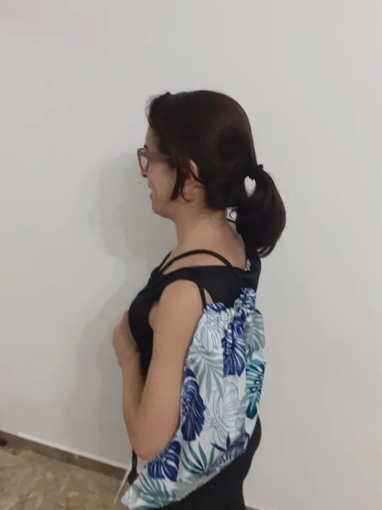 Bolsa saco sintético com estampa floral - Foto 4