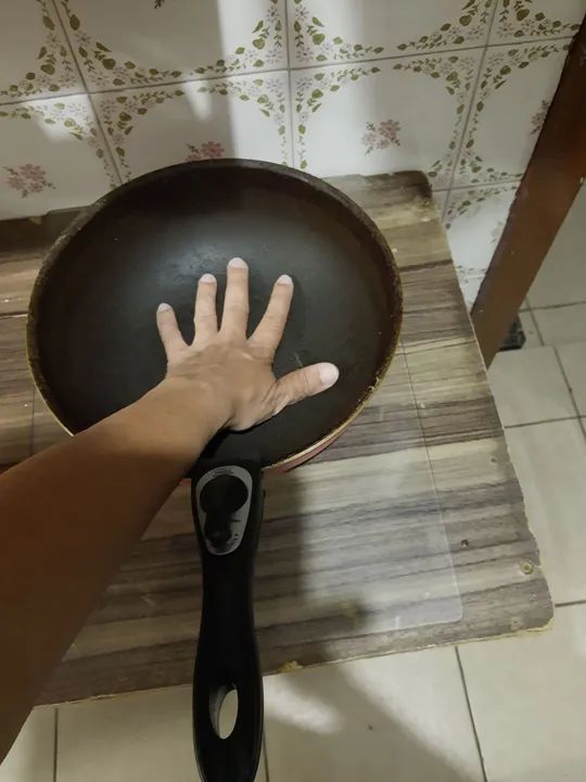 Panela Antiaderente Vermelha, com cabo removível  - Foto 2