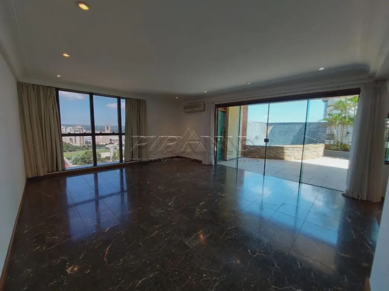 Apartamento Cobertura, Jardim Irajá, Zona Sul, Ribeirão Preto SP.