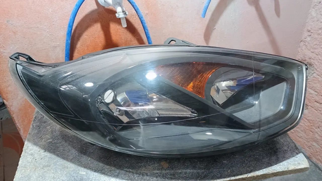 Par de farol Fiesta Rocam 10/14 (recuperado)<br> - Foto 3