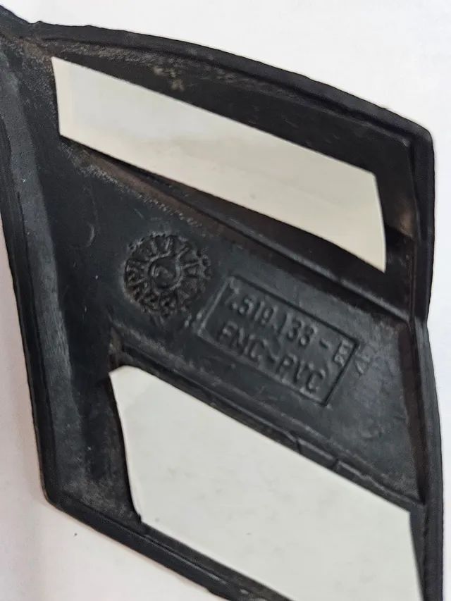 Uno premio Elba par frisos das laterais traseira novos originais  - Foto 5