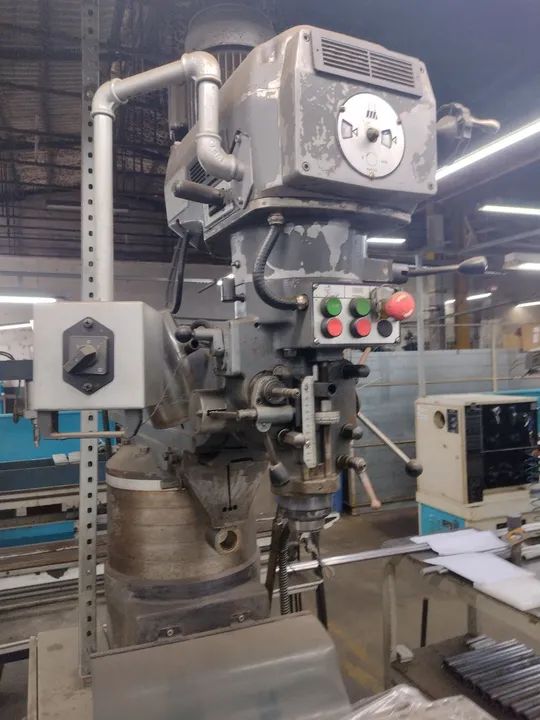 Fresadora ferramenteira iso 30 com acessórios  - Foto 4