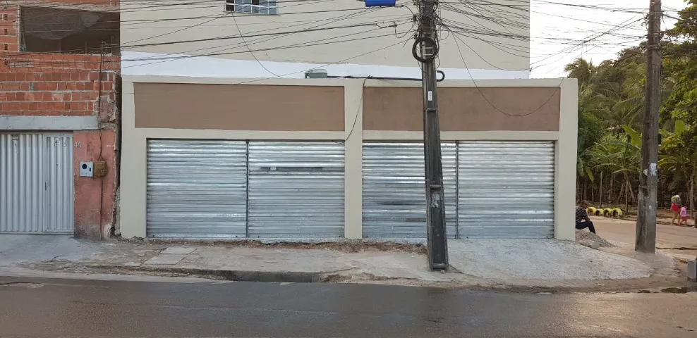 Galpão com 260 m² e mais estrutura para 10 kitnetes - Papicu