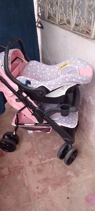 Vendo carrinho de bebê 