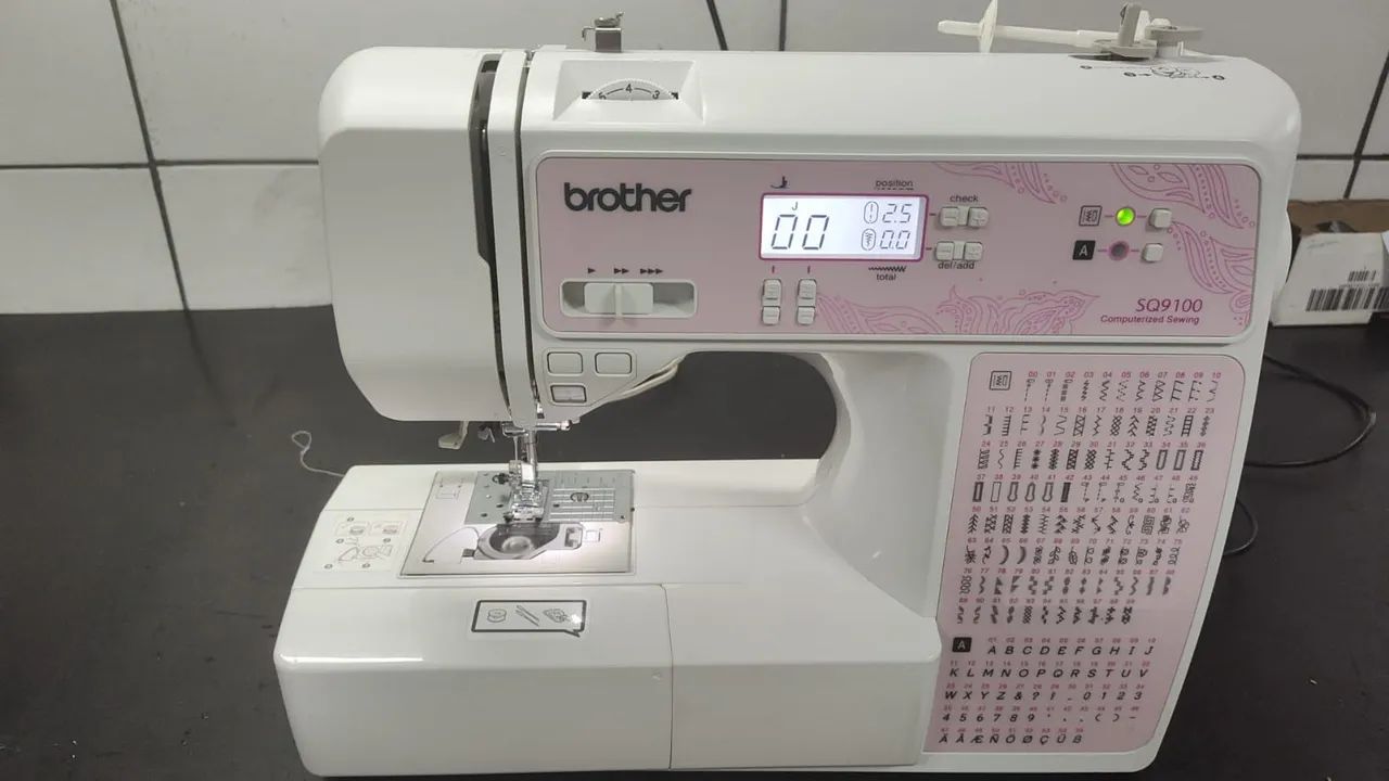 Máquina de costura Brother SQ9100