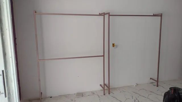 ARARAS EM METALON 