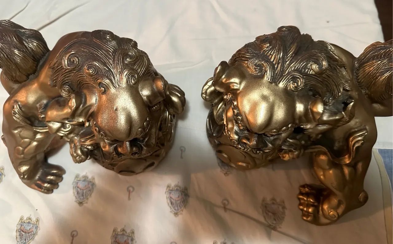Belo Par de Cão Foo em Resina, Dourado  20cm - Foto 2