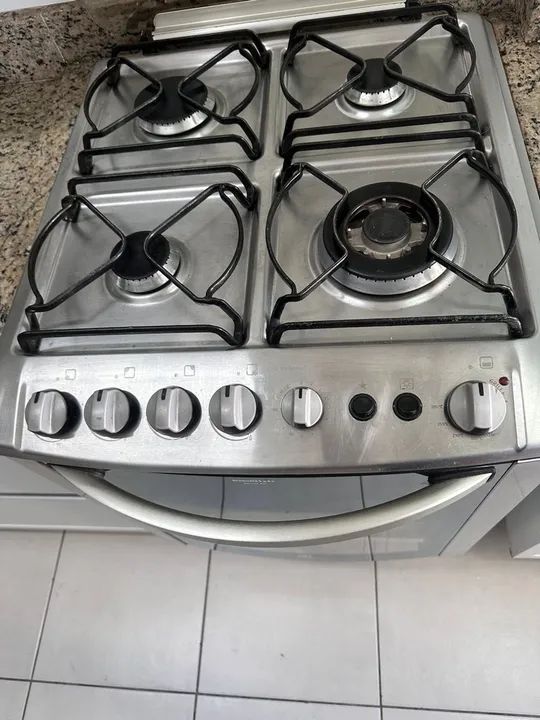 Vendo Fogão 4 bocas Inox Eletrolux 