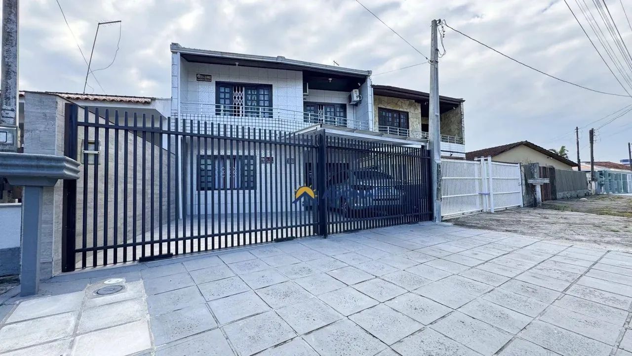 Sobrado com 3 dormitórios à venda, 124 m² por R$ 550.000,00 - Brejatuba - Guaratuba/PR