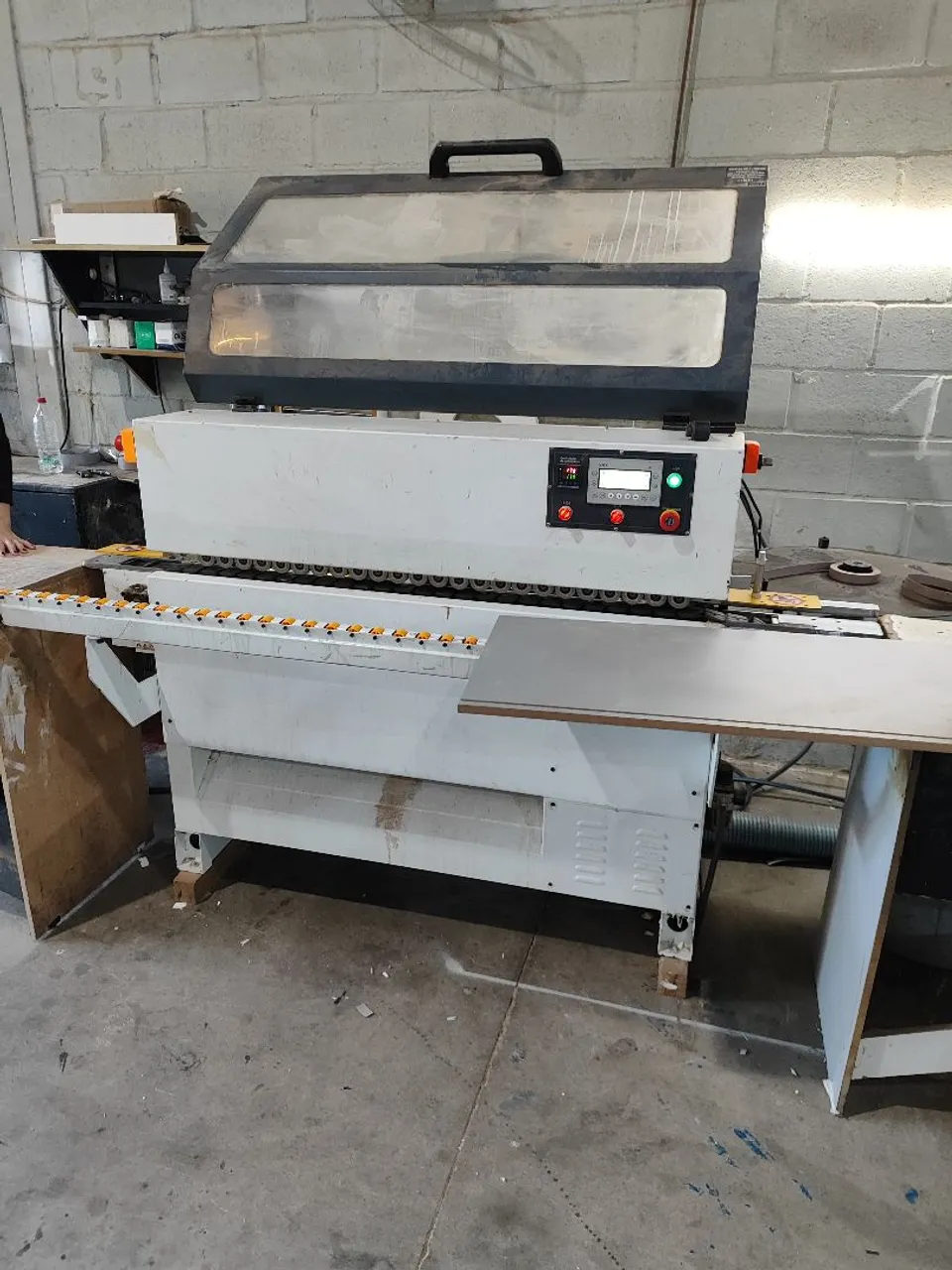 Máquina de Colagem de Bordas para Marcenaria