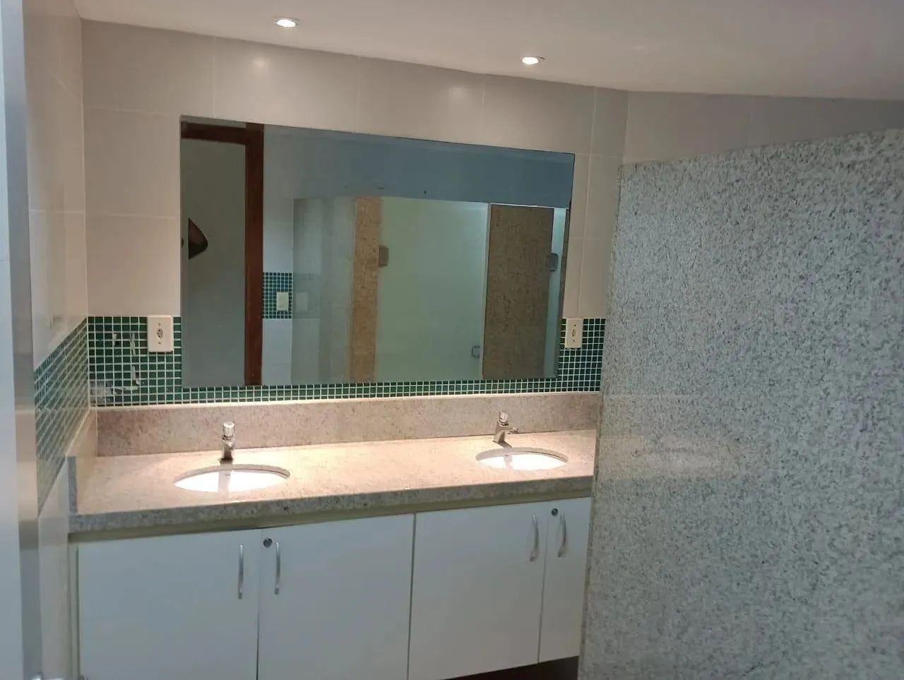 Imóvel para aluguel e venda possui 833 metros quadrados em Bento Ferreira - Vitória - ES - Foto 3