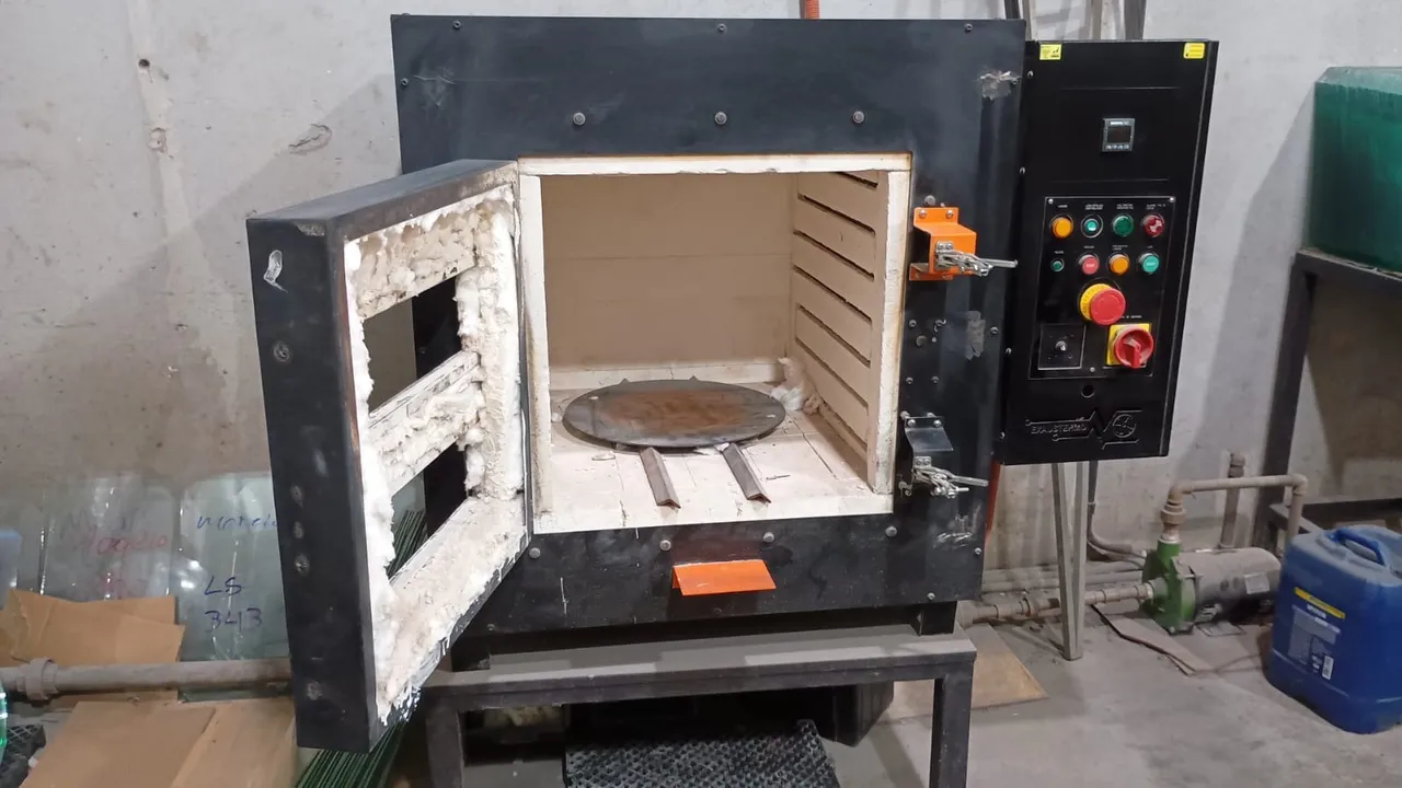 Forno Industrial para Tratamento Térmico 125L