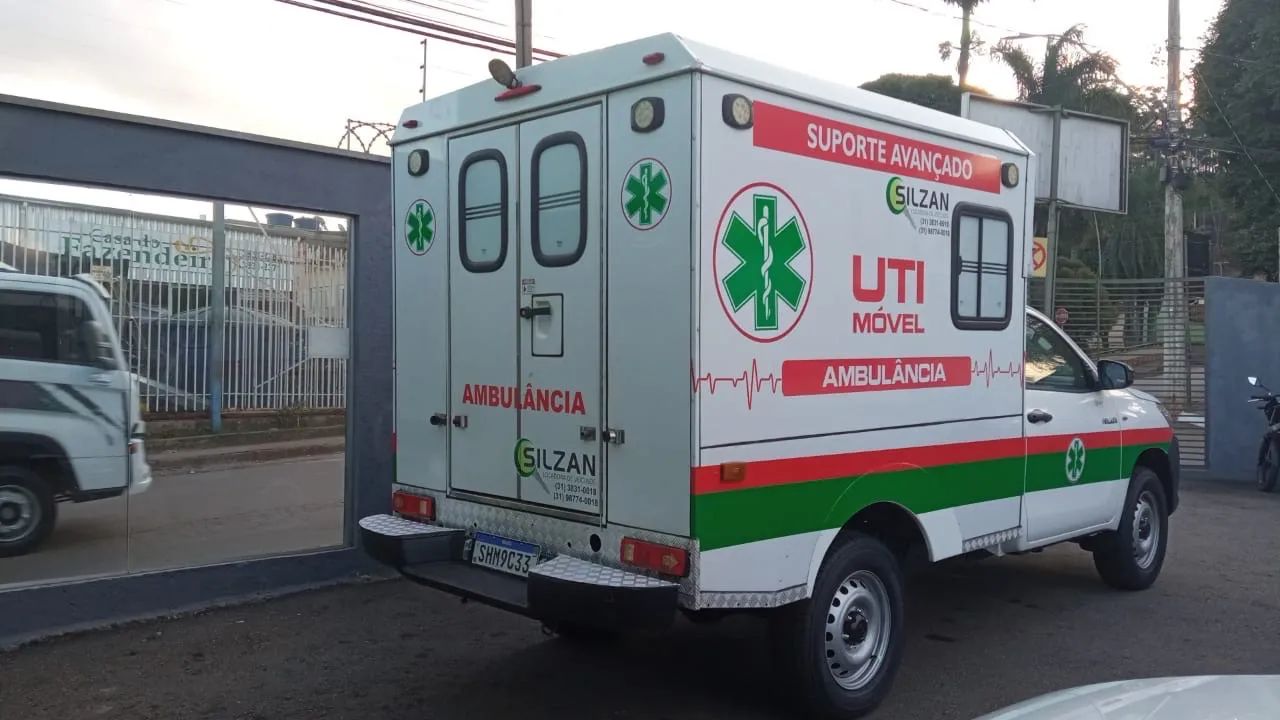 Ambulância Hilux  - Foto 2