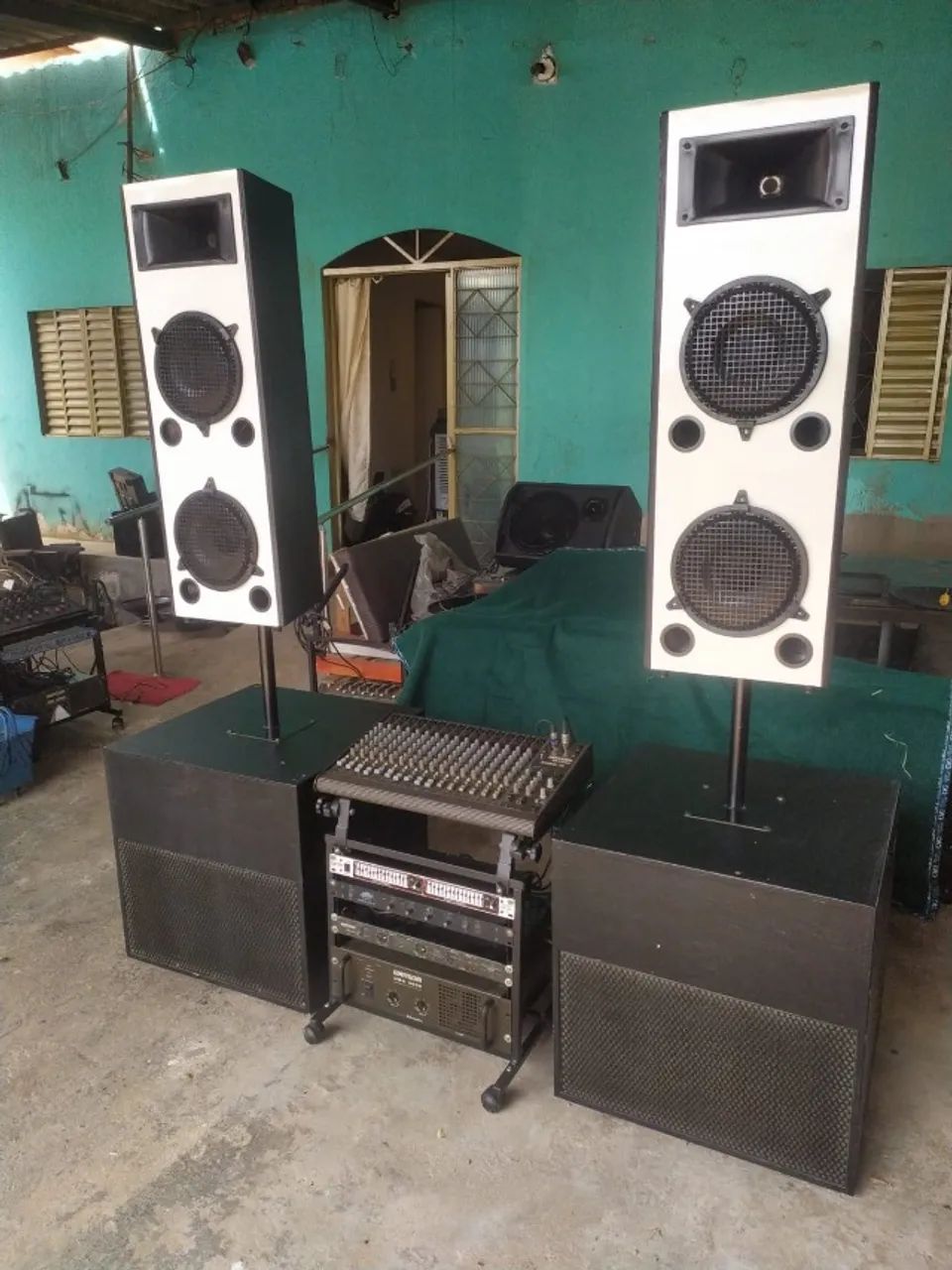 sistema top de som profissional barato pra desocupar lugar