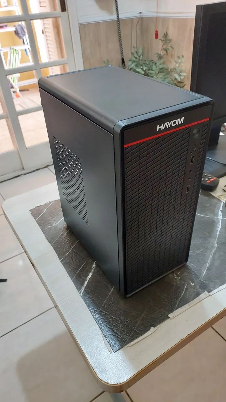 Gabinete HAYOM Intel i3 3°Geração, SSD 128 GB e 8 GB Ram, rápido e func perfeitamente 