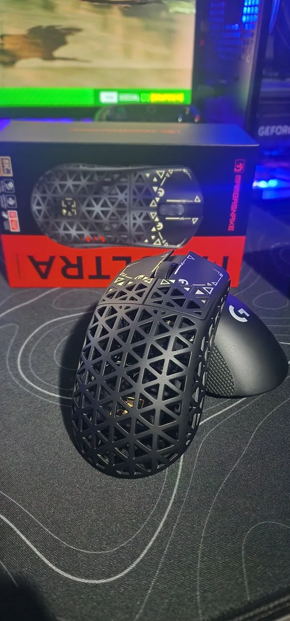MOUSE M5 ULTRA 8K 39 GRAMAS FIBRA CARBONO