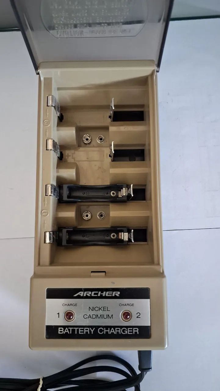 Carregador de pilhas PREMIUM Radio Shack - Foto 3