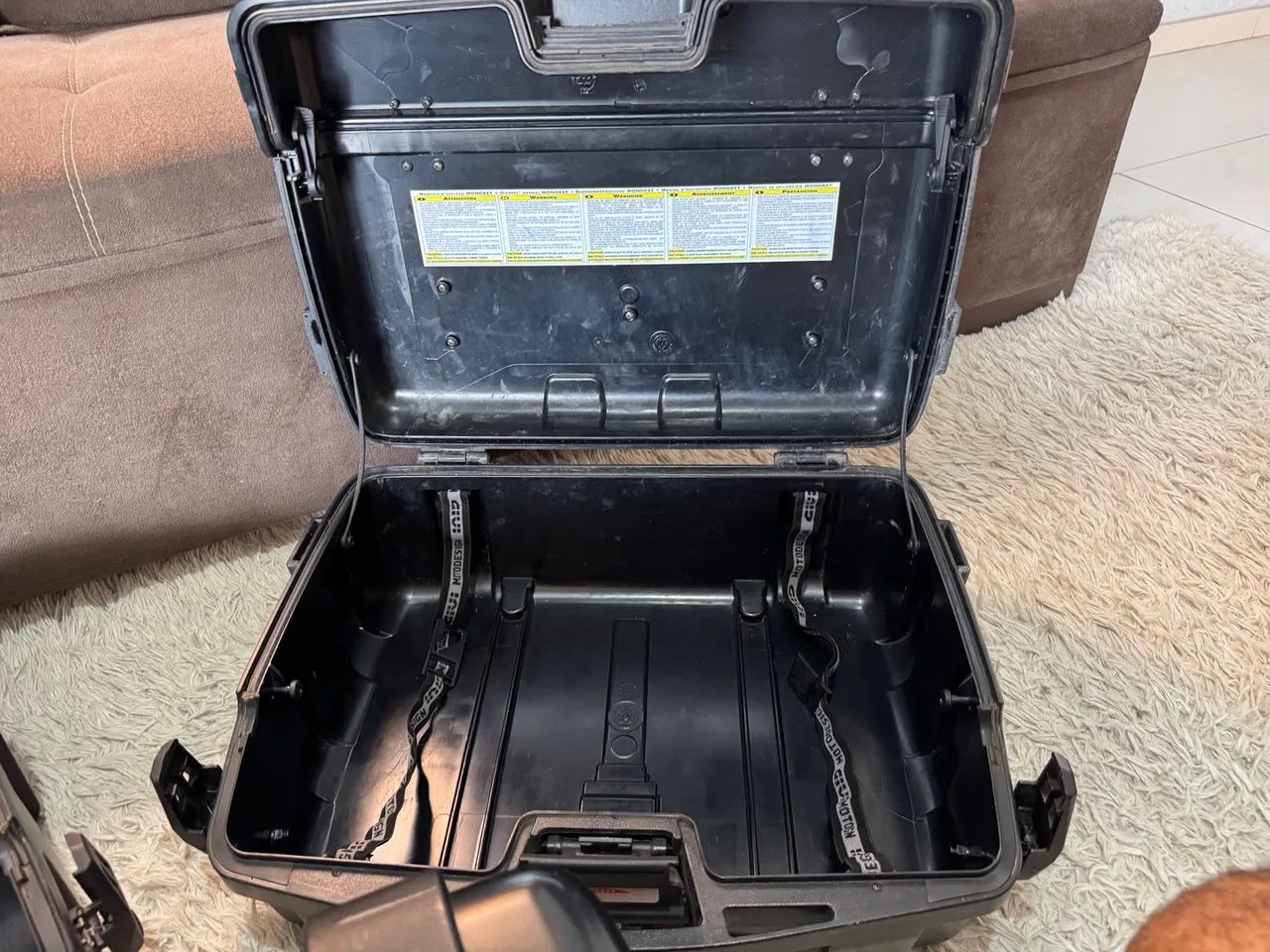 Baús laterais e top case Givi Trekker para moto - Foto 4