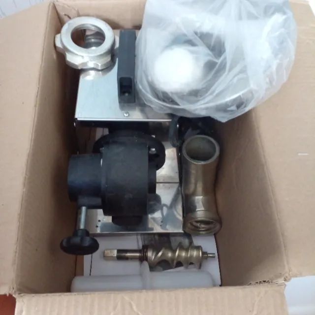 Moedor de carne e fabricante de massas.  - Foto 6