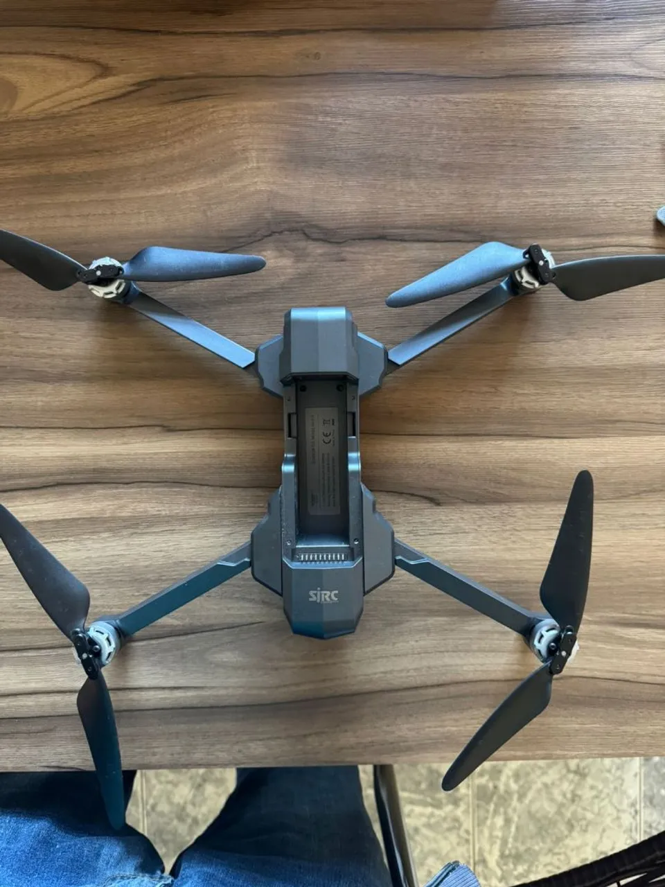 Drone SJRC em perfeito estado
