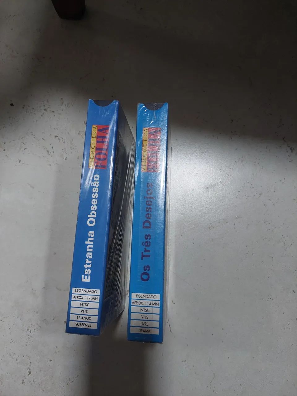2 filmes VHS Lacrados  - Foto 2
