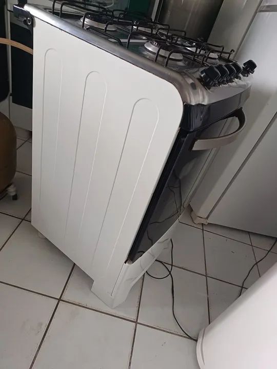 Fogão Electrolux 4 Bocas - Usado - Foto 2