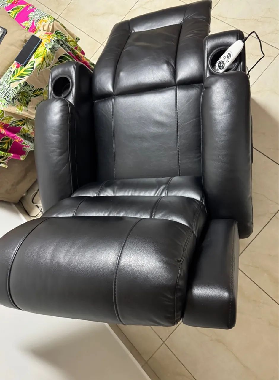 Poltrona Reclinável de Couro MASSAGEADORA - Foto 3