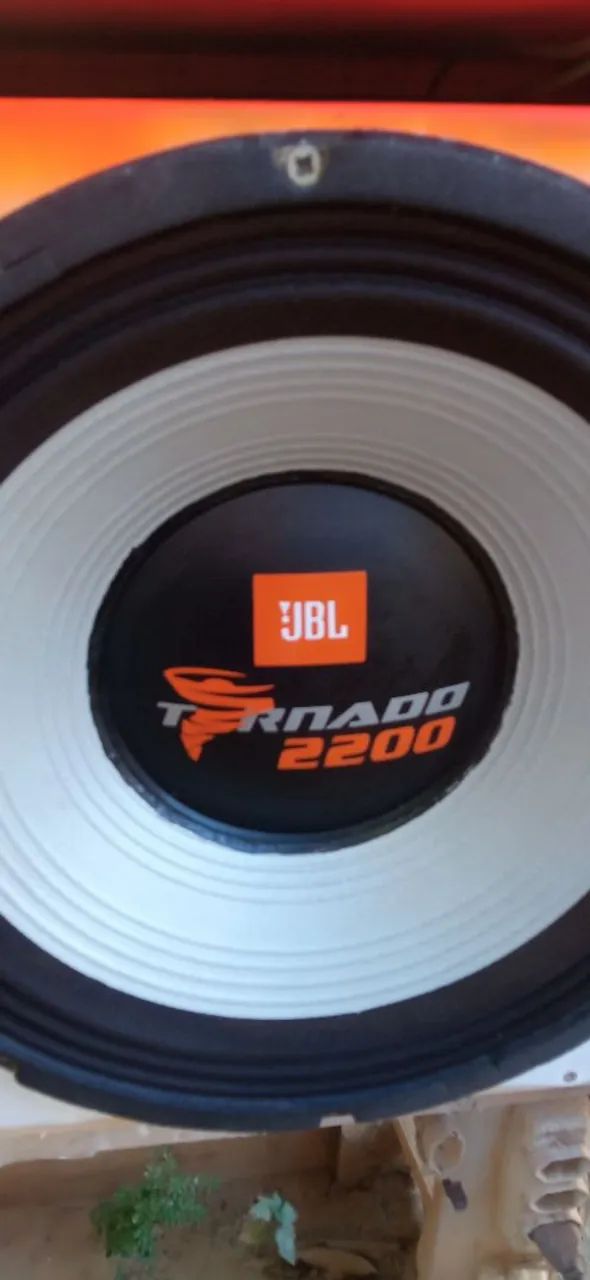 Alto-falante JBL Tornado 2200