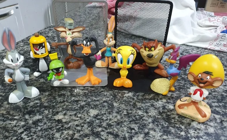 Coleção de Miniaturas Turma dos Looney Tunes com 10 personagens