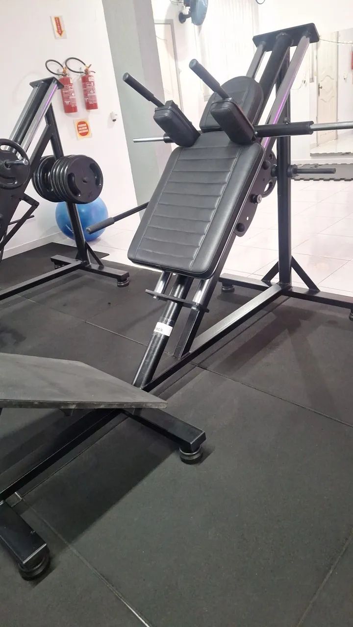 Hack agachamento  - Foto 3