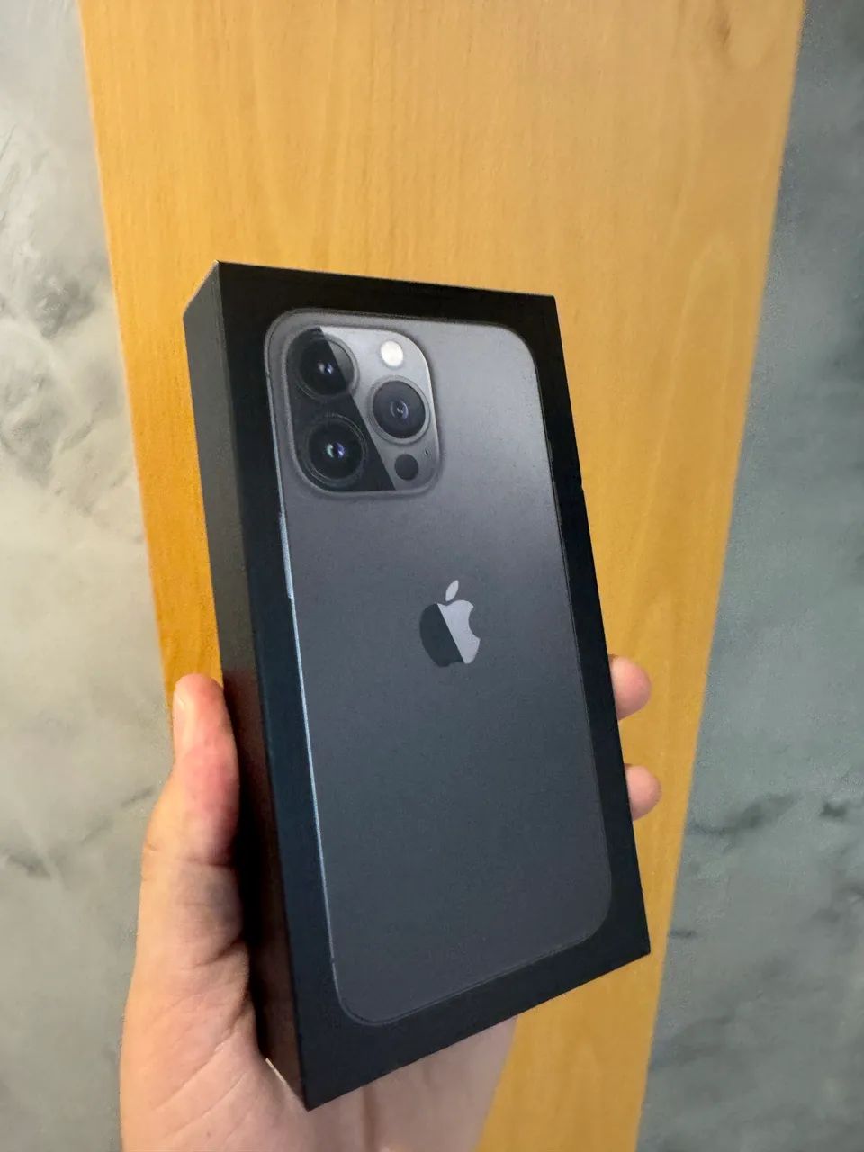 Caixa de iPhone 13 Pro 256GB Cinza Espacial - Acessórios de