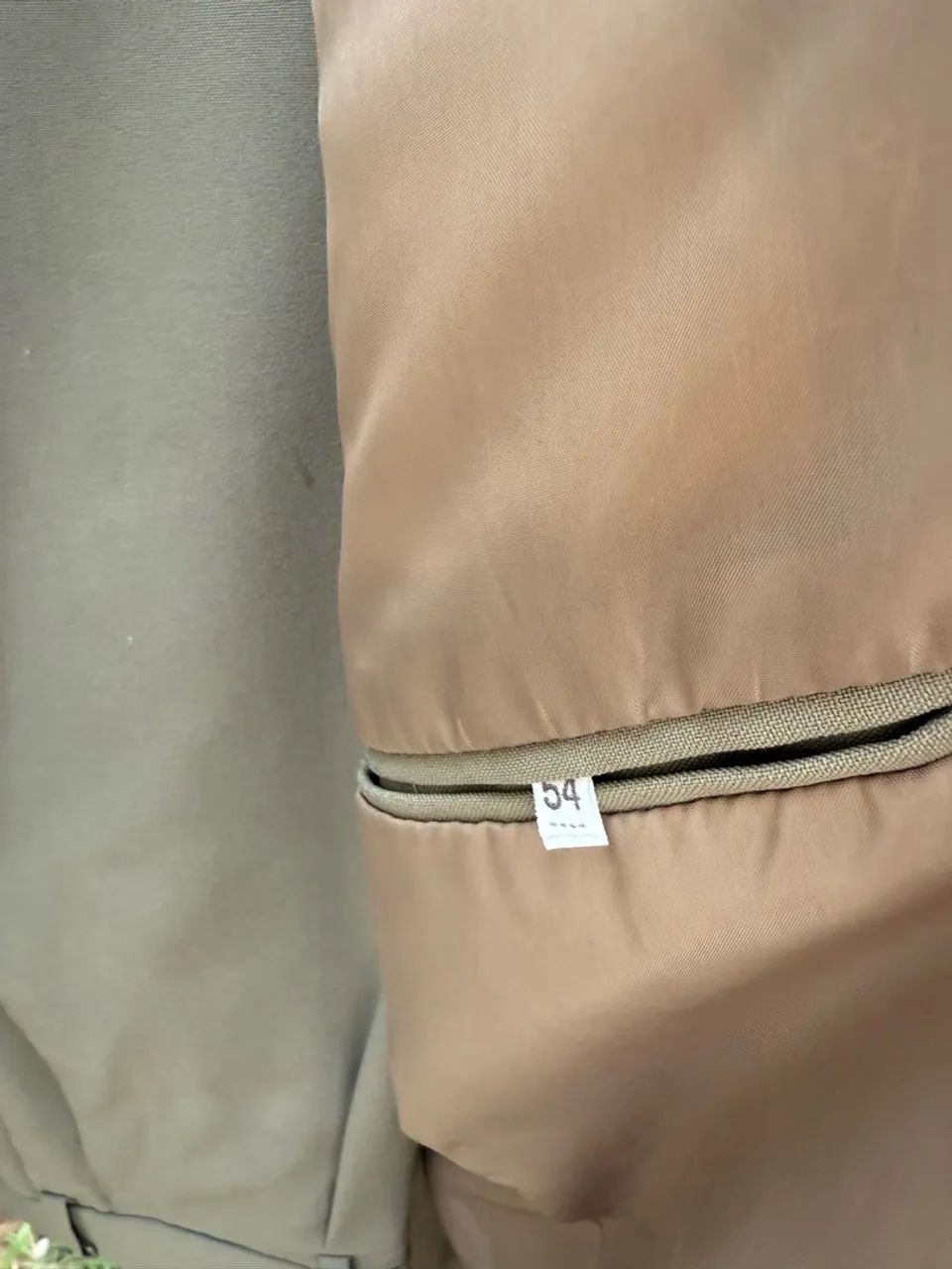 Terno Bege Clássico - Elegância e Conforto Tam. 54 - Foto 3
