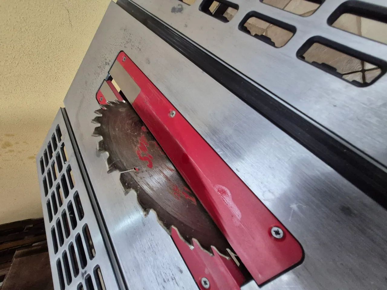 Serra de bancada Skilsaw - Parcelo em 3x no cartão - Foto 4