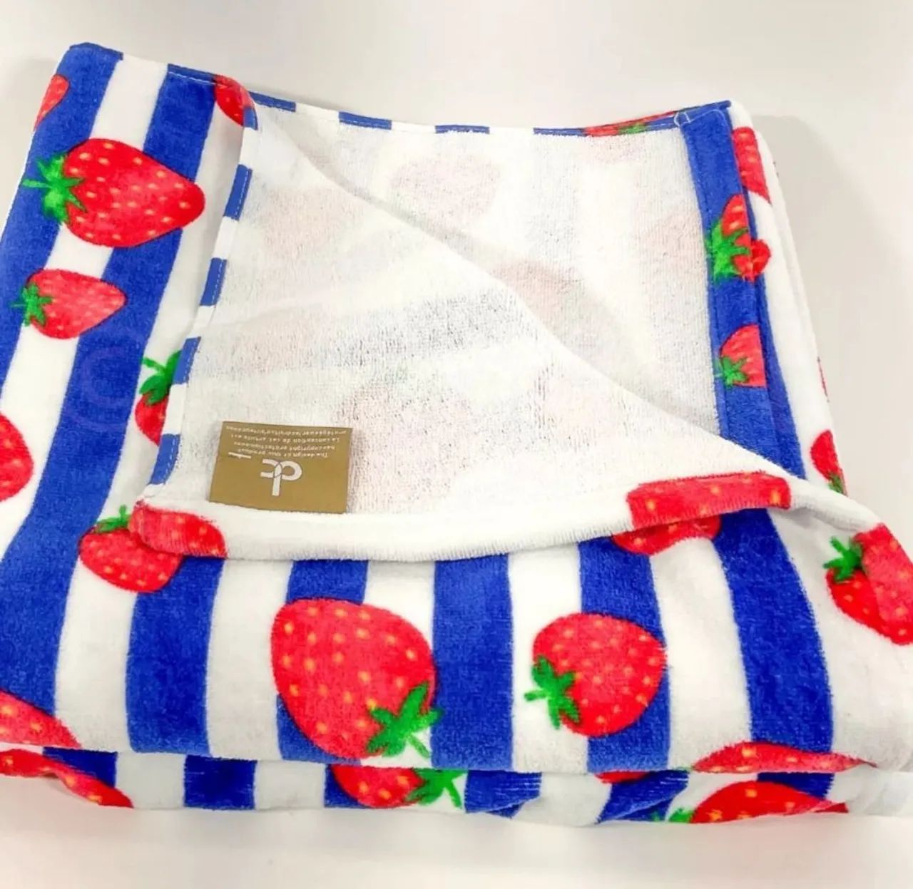 Toalha de Banho com Estampa de Morangos - 100% Algodão - Foto 2
