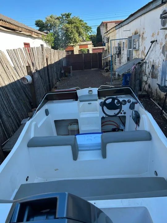 Lancha impecável para curtir o verão! - Foto 9