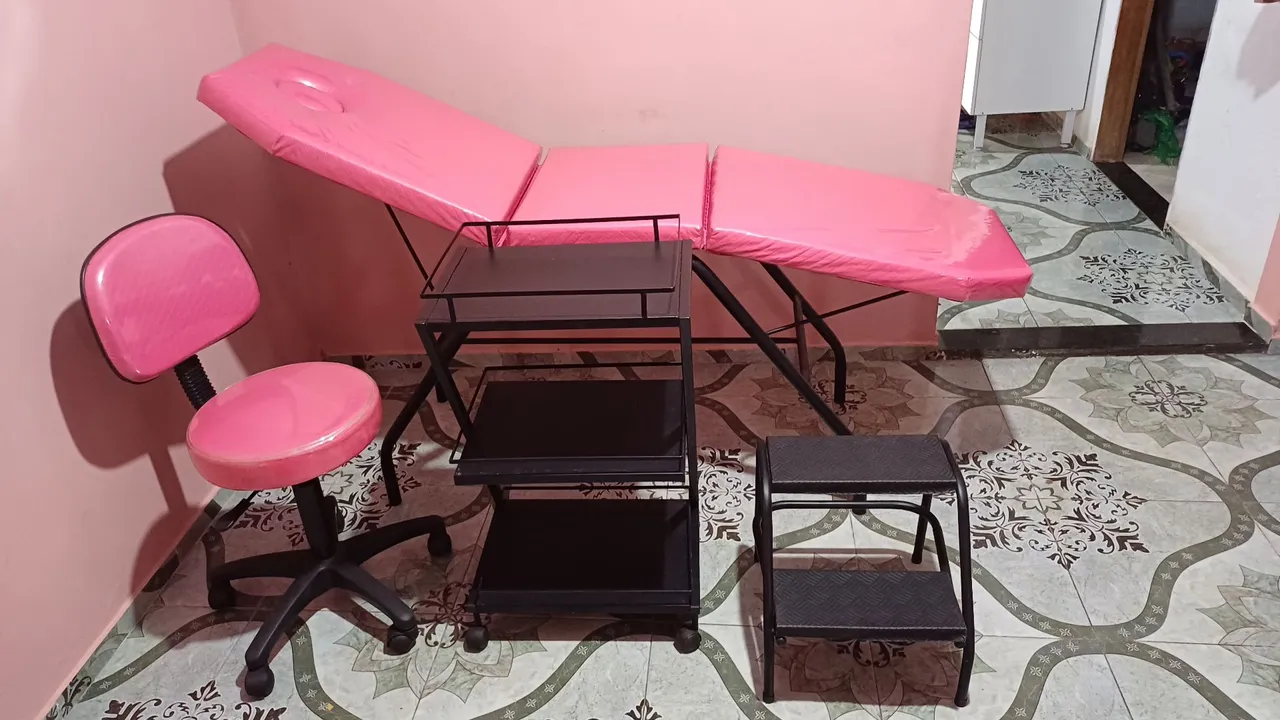 Conjunto para Estética: Cadeira, Maca, Carrinho e Banquinho